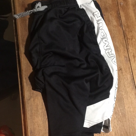 Boys size large shorts-10 pairs - Picture 3 of 9